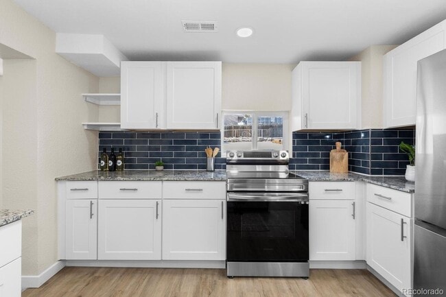 Photo - For Rent – Renovated 3 Bedroom Bungalow in Englewood