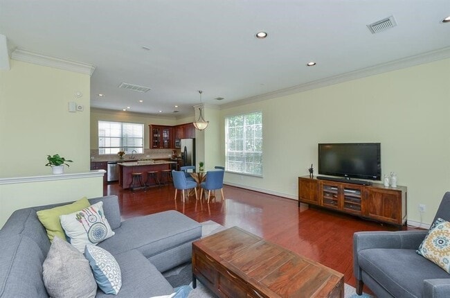 Photo - 3316 Clearview Cir