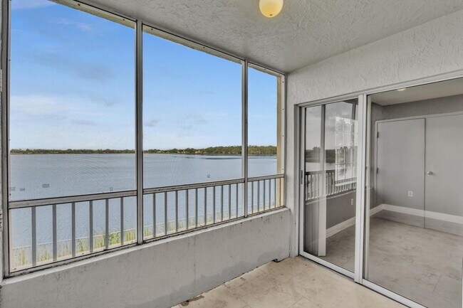 2811 N Oakland Forest Dr Unit 205