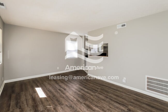 Photo - 2250 N 39th St
