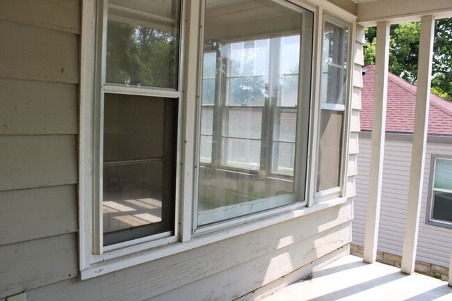 Building Photo - 1718 Pierre St Unit Pierre 1718 #1