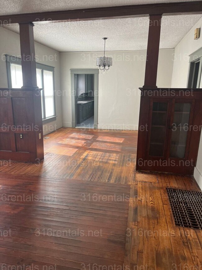 Photo - $1150 - 3 bed 1 bath - Single Family Home