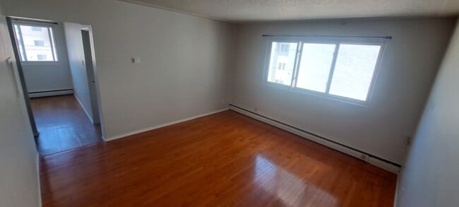 Photo - 10734-108 108 St NW Unit 9