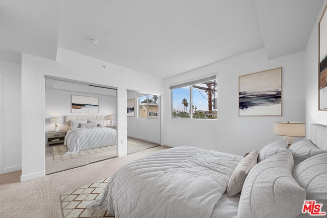 Photo - 436 S Virgil Ave Unit 407