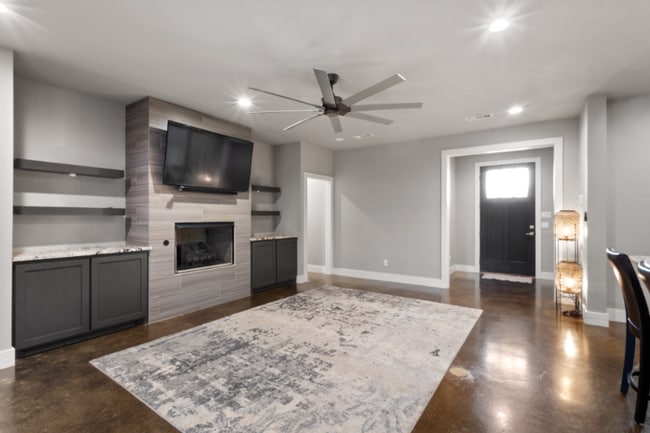 Photo - 512 Barham Ln