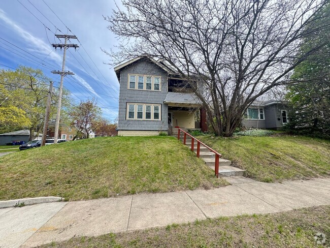 Building Photo - 1712 Eastern Ave SE Rental