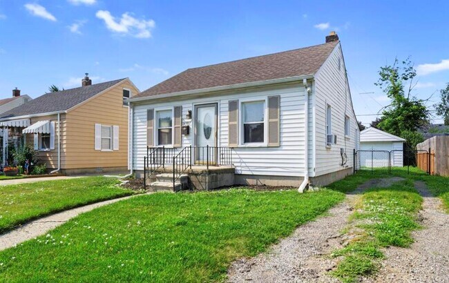 Photo - 14986 University St
