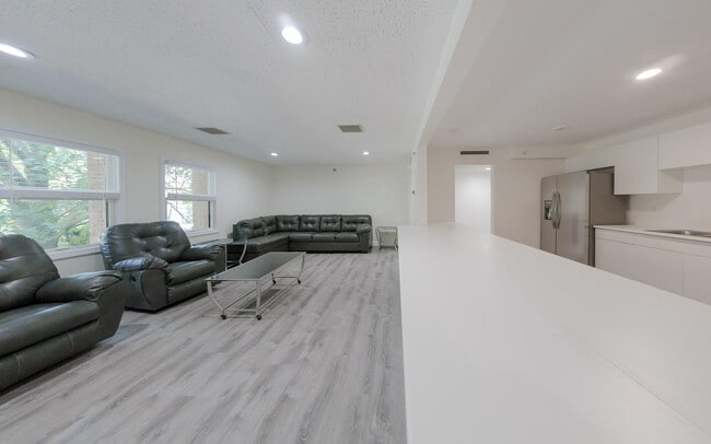 Photo - 130 Waterman St Apartment Unit 1