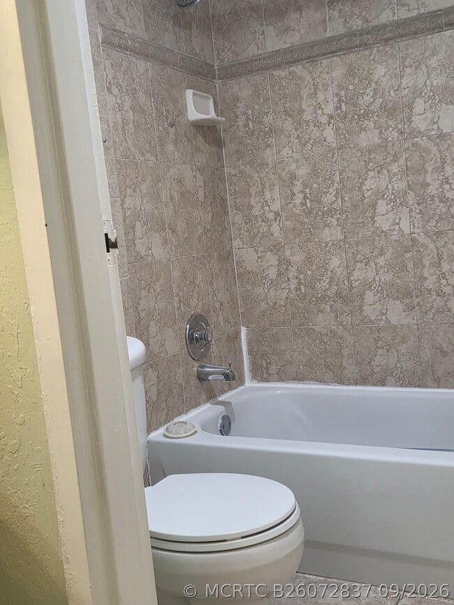 8419 Forest Hills Dr Unit 105