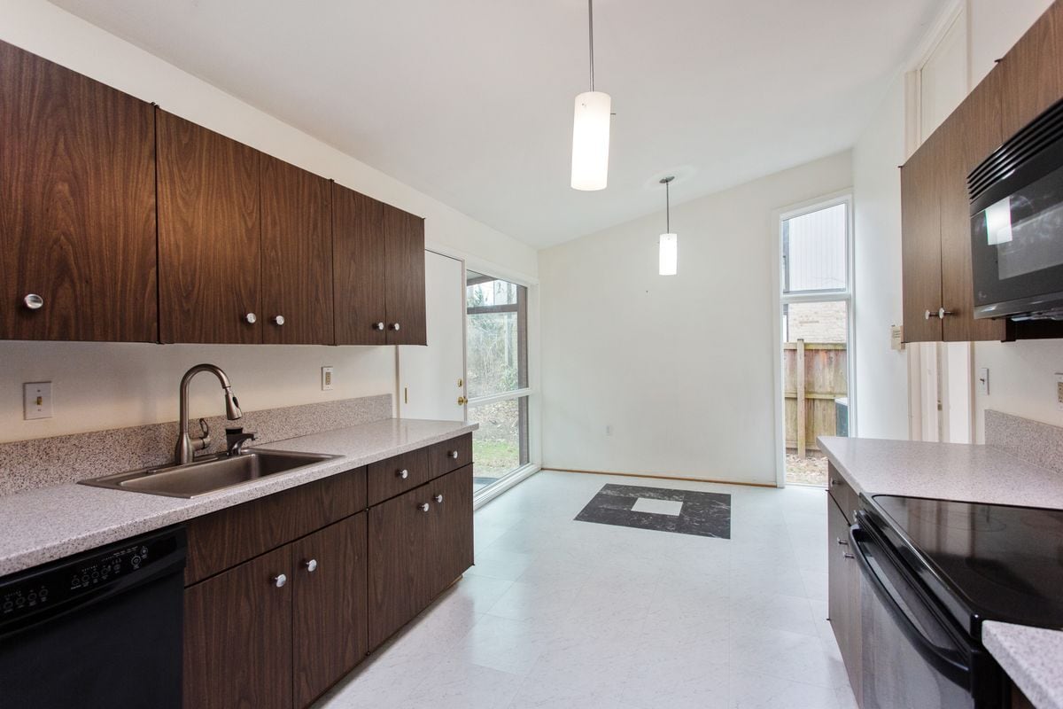 Photo - 5700 Chapman Mill Dr