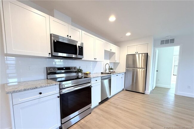 Photo - 3375 SW Mapp Rd Unit 203