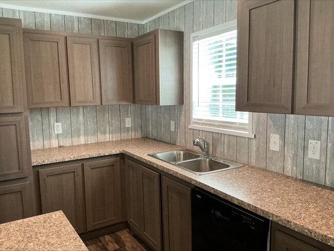 Photo - 24150 Veterans Road