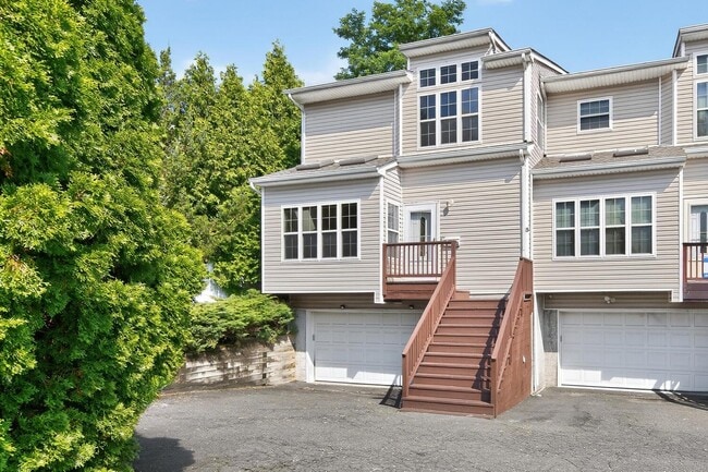 Photo - 3 The Ml Townhome