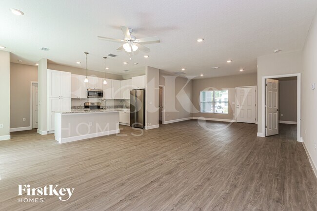 Photo - 514 Warwick St SE