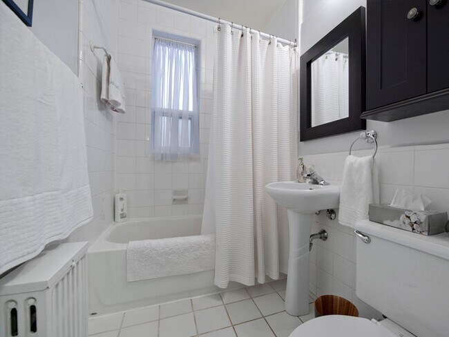 Photo - Oakburn Apartments