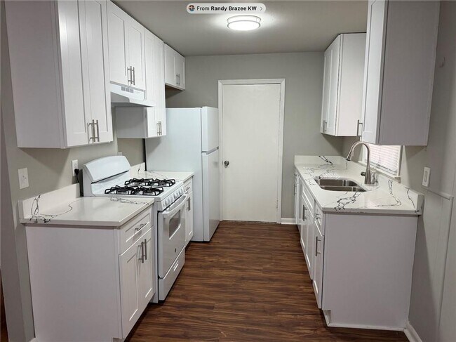 Photo - 3036 Will Rogers Pl SE