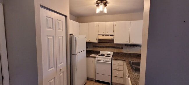 523 Meadowview Dr Unit D306