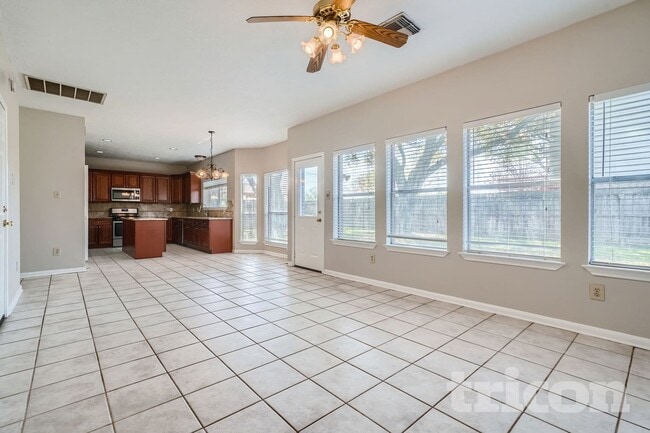 Photo - 5911 Klamath Falls Ct