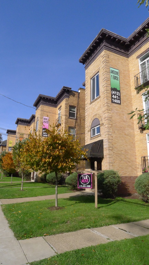 Melwood Center - Melwood Center Apartments