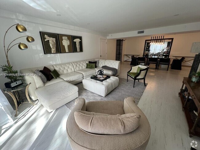 Building Photo - 10150 Collins Ave Unit 204S Rental