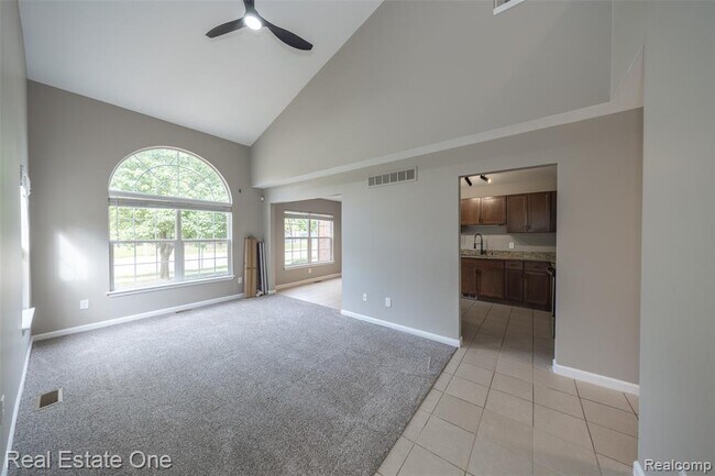 Photo - 1285 16th St Unidad 22