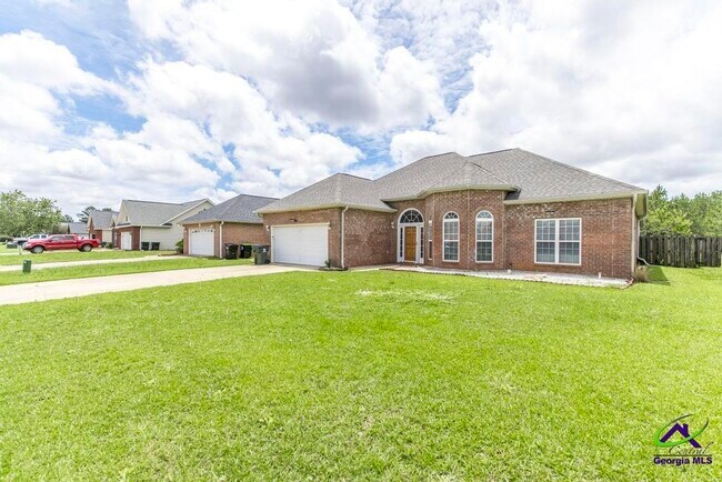 Photo - 217 Sedgebrooke Dr
