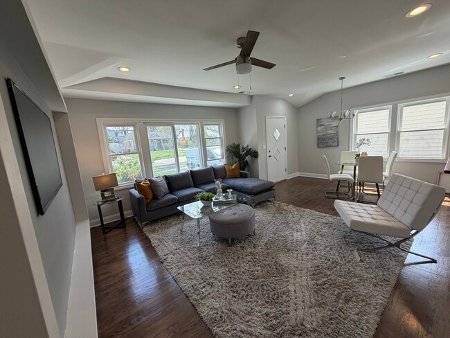 Photo - 544 Glendale Ave