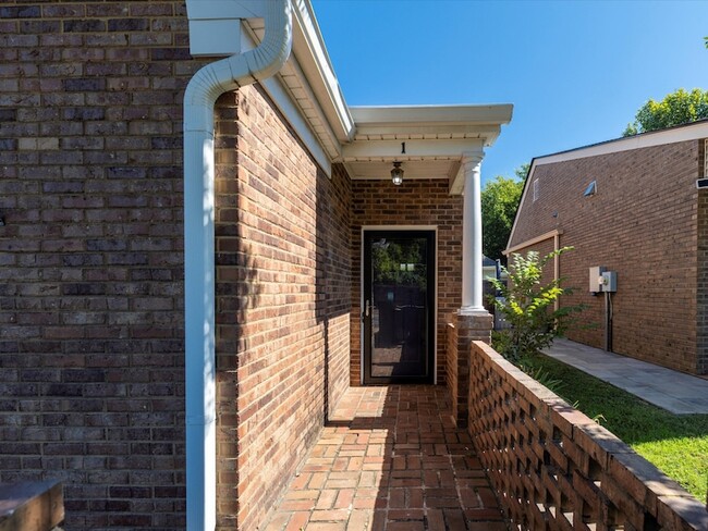 Photo - 1129 W Main St Casa