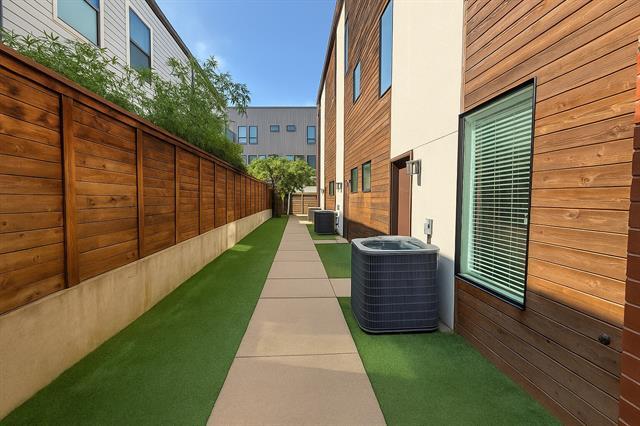 Photo - 1931 N Prairie Ave