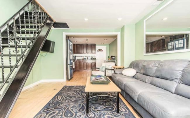 Photo - 1313 S American St