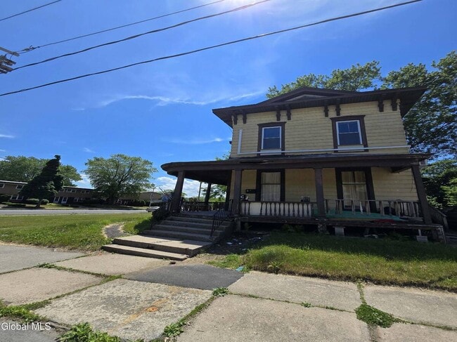Photo - 100 Division St