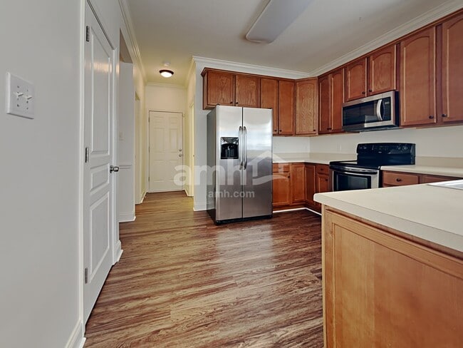 Photo - 1902 Fairdale Way