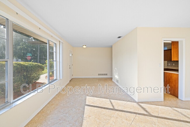 Photo - 1436 Suwanee Rd