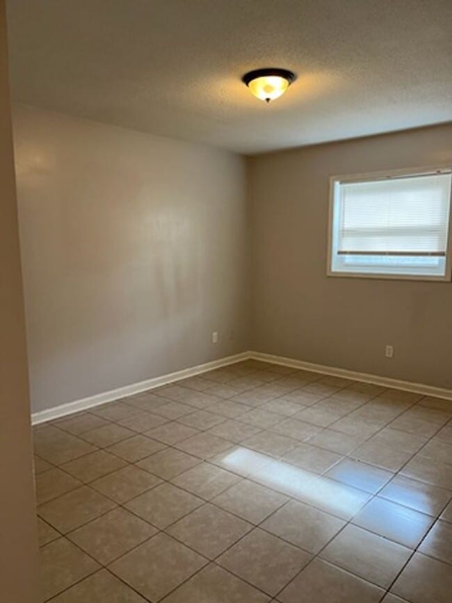 Photo - 6015 Warm Springs Ct Unit A *