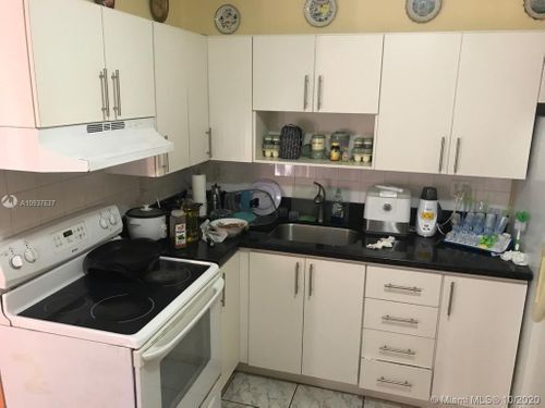 Photo - 9440 Fontainebleau Blvd Unidad 211
