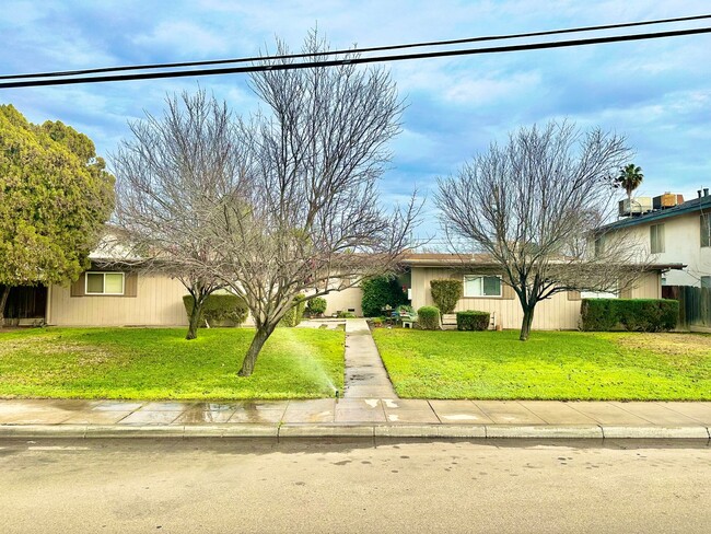 Photo - 1411 Minnewawa Ave Apartment Unit 1411 Minnewawa Ave #A