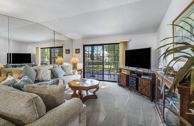 Stylish Palm Springs Condo with Private Po... - Stylish Palm Springs Condo with Private Po...
