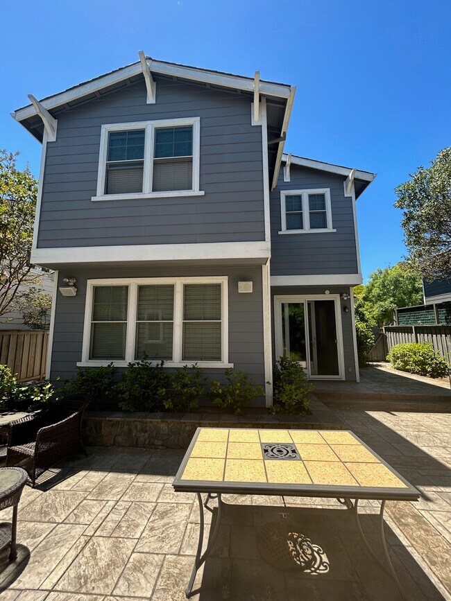 Photo - 6740 Yount St