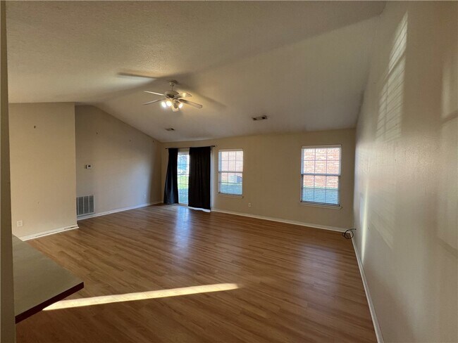 Photo - 235 Ravenwood Blvd