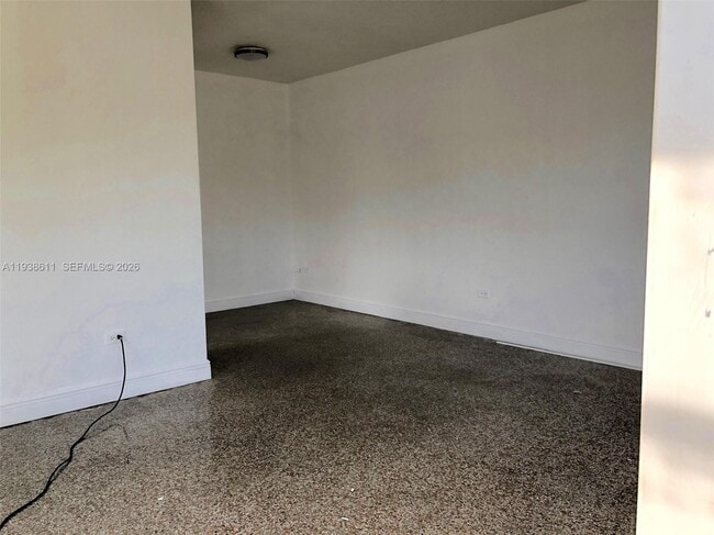 Photo - 2830 SW 38th Ct Unit -