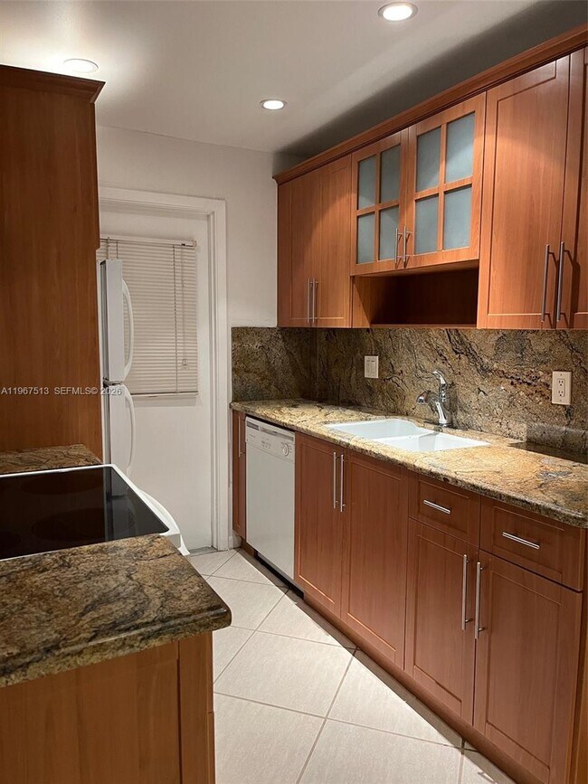 Photo - 2420 Diana Dr Unit 202