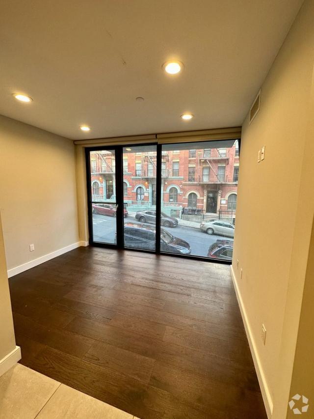 Building Photo - 1 bedroom in New York NY 10029 Unit 201 Rental