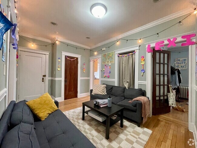 Building Photo - 10 Greenway Ct Unit 3 Rental