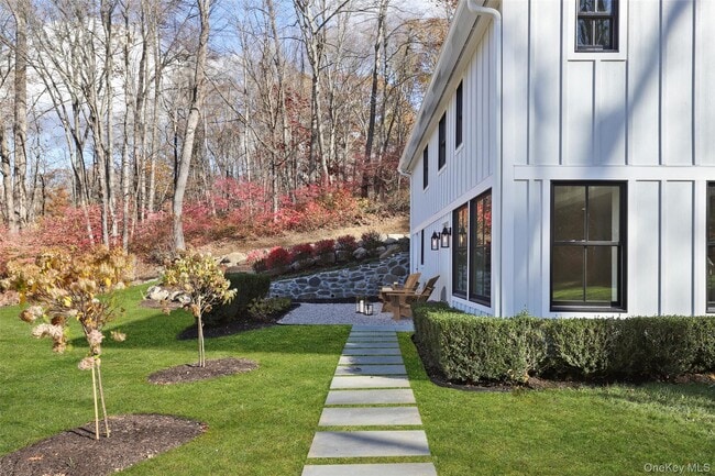 Photo - 260 Waccabuc Rd