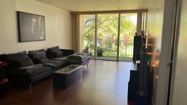 Photo - 13120 SW 92nd Ave Unit B-209
