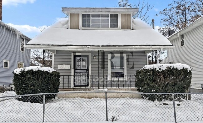 Building Photo - 1555 Myrtle Ave