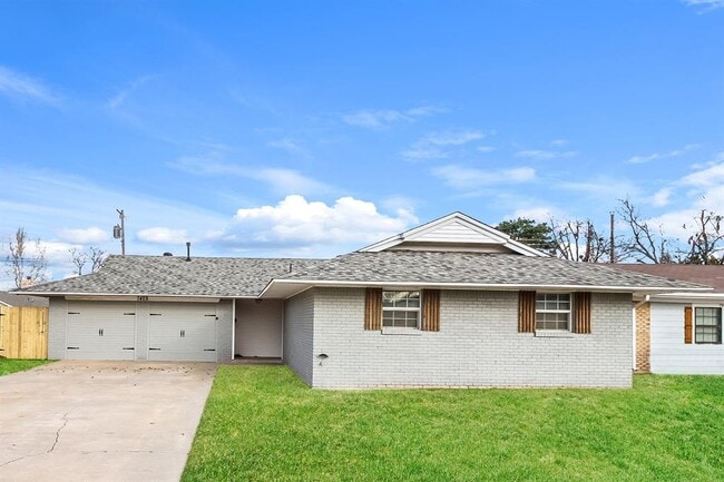 Building Photo - 7429 NW 29th St Rental