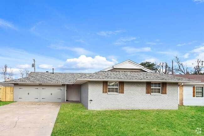 Building Photo - 7429 NW 29th St Rental