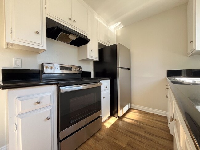 Photo - 372 Freeman Ave