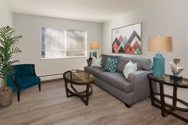 Photo - Applewood Apartments